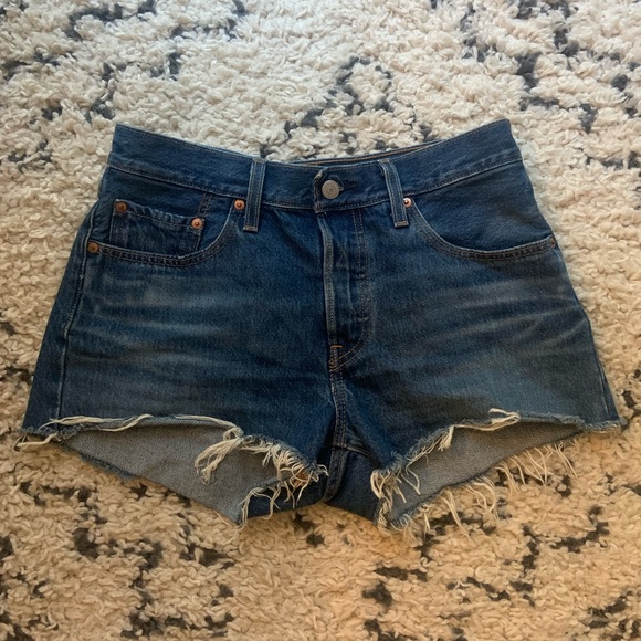 Levi shorts NWOT (urban outfitters) - Picture 3 of 9